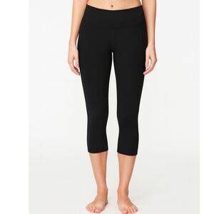 Lucy Women's black power max Capri leggings size XS athletic yoga outdoor casual